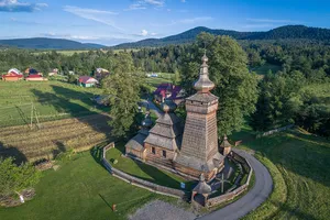 Wooden tserkvas of Carpathian region in Poland and Ukraine