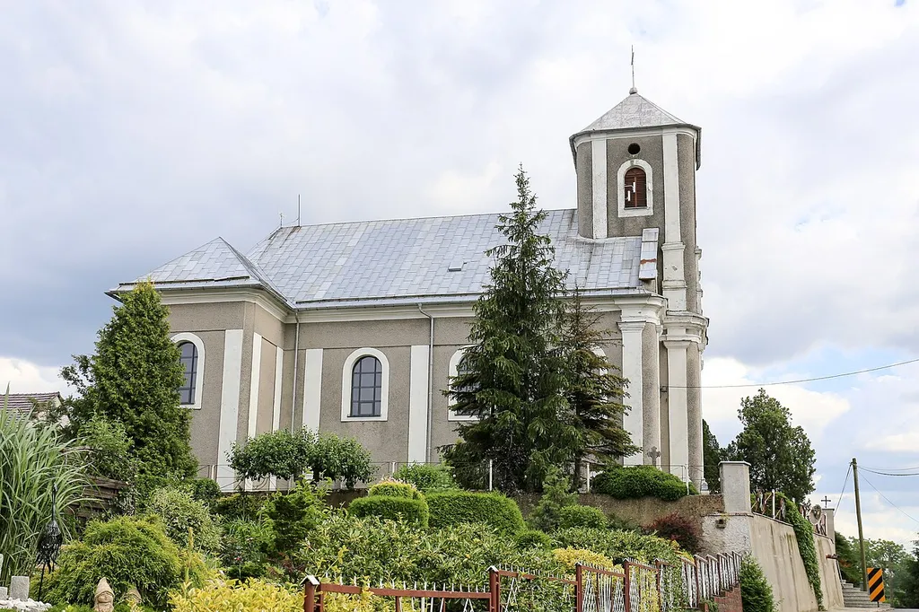 Dziećmarów 87 (Dittmerau) - rzymskokatolicki kościół parafialny p.w. św. Michała Archanioła, 1786, 1895, barokowo-klasycystyczny (odbudowany w 1955 po zniszczeniach wojennych).