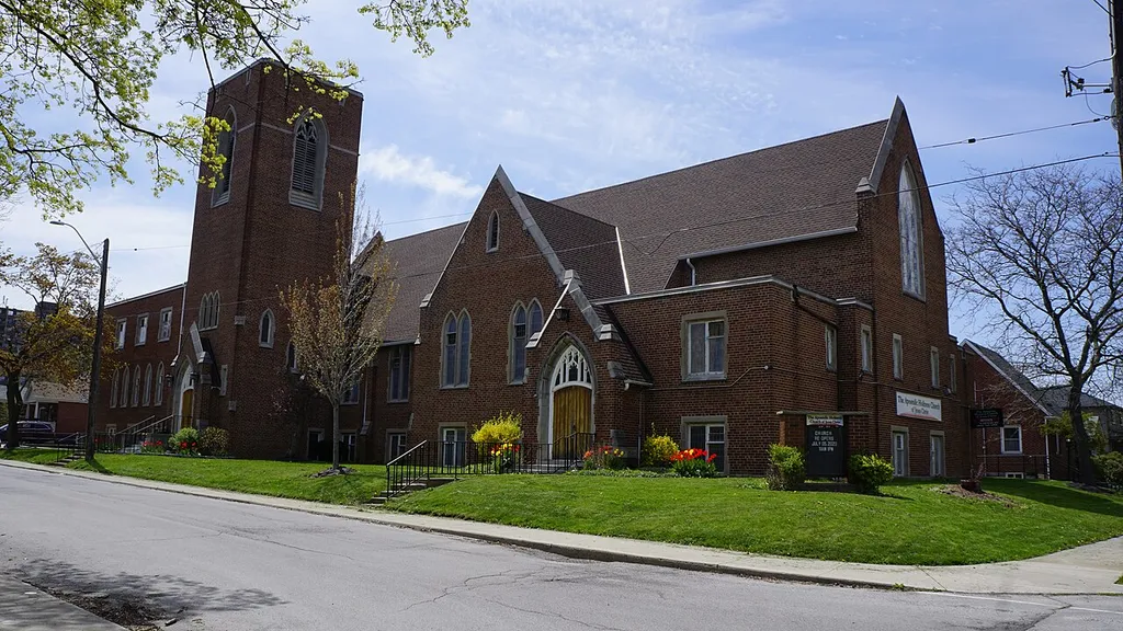 Apostolic Holiness Church (church building in Hamilton, Ontario)