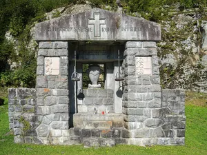 Memorial to the workers of the Tauern Railway