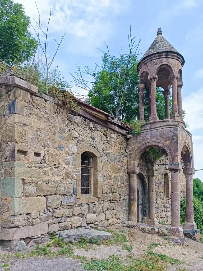 This is a photo of a monument in Azerbaijan identified by the ID 4294
