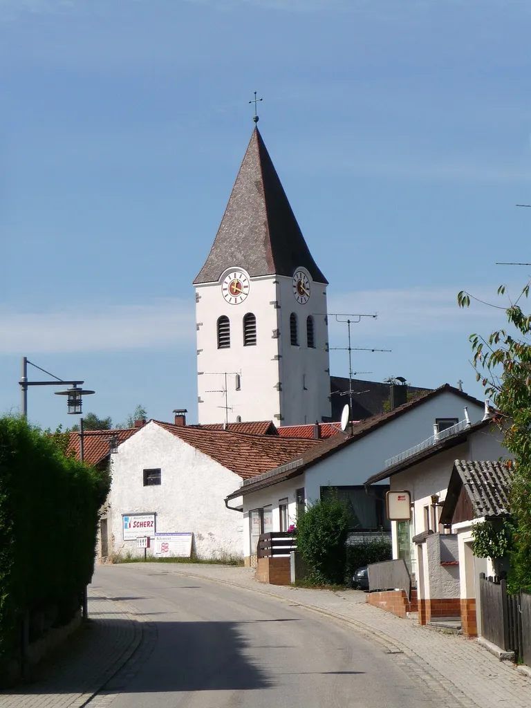 Die katholische Pfarrkirche St. Nikolaus in Hunderdorf