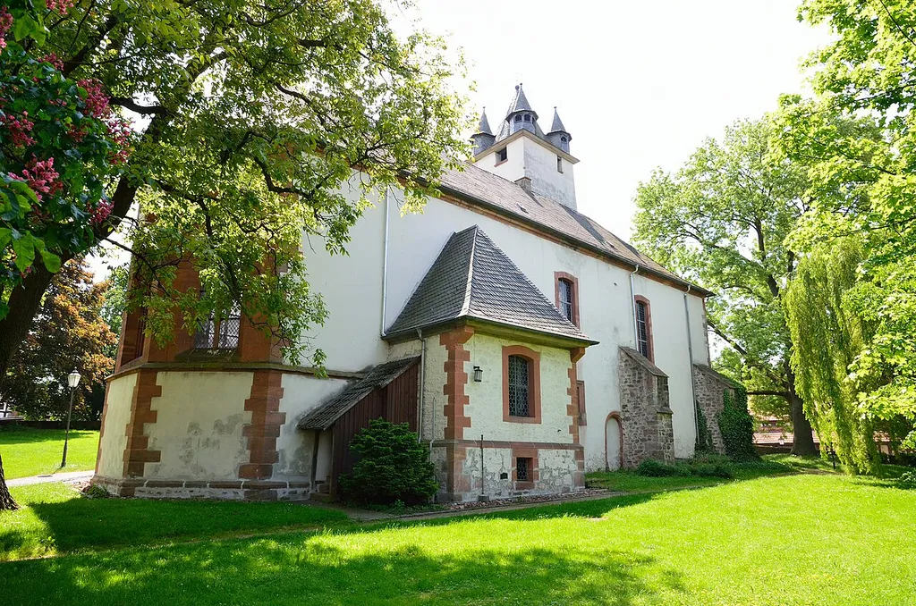 Nordostseite ev. Wehrkirche in Ebsdorf