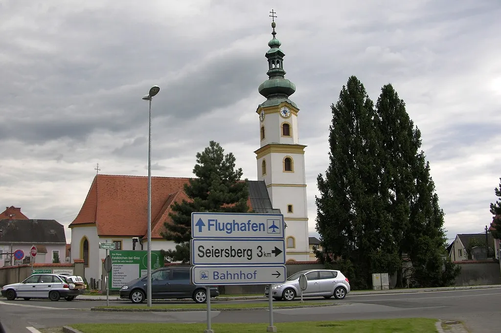 Ortseinfahrt von Feldkirchen mit Pfarrkirche This media shows the protected monument with ObjektID 56589 in Austria. (Commons, de, Wikidata)