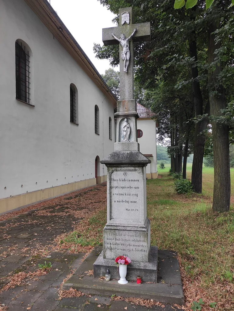 Kříž u kostela svatého Jana Křtitele, Vratimov, okres Ostrava-město, Moravskoslezský kraj, Česká republika