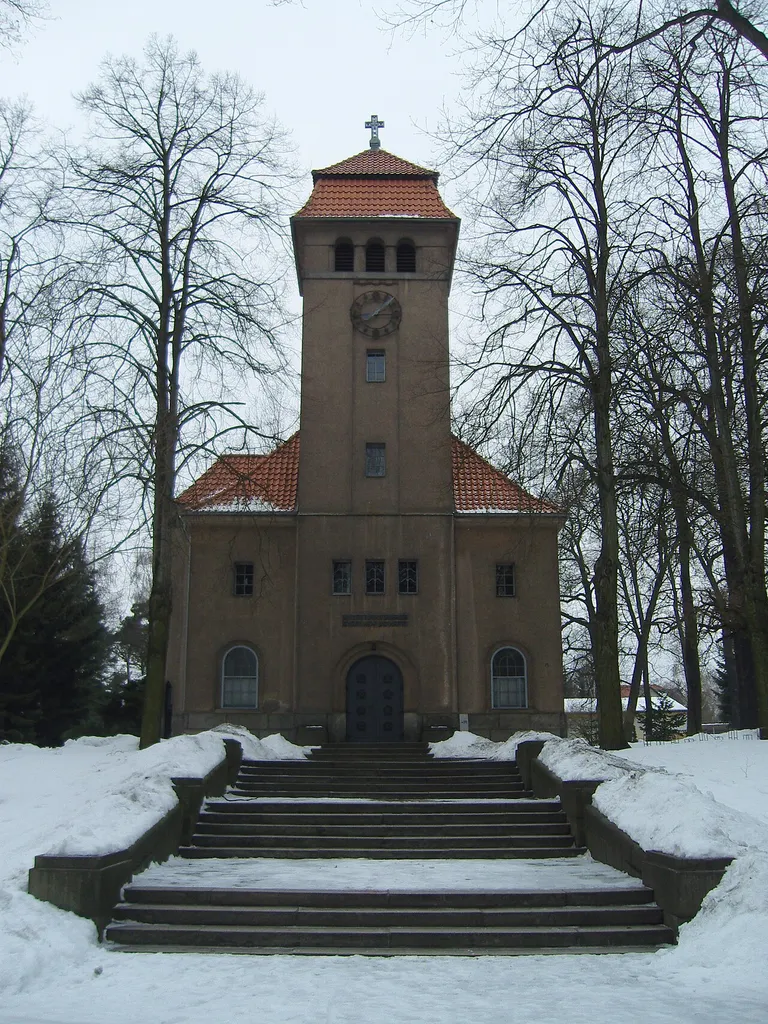 Friedensgedächtniskirche in Lauchhammer; Baudenkmal, 1996 profaniert