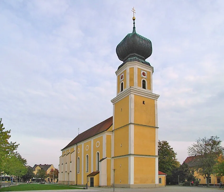 Pocking, St Ulrich Parish Church from north-west.