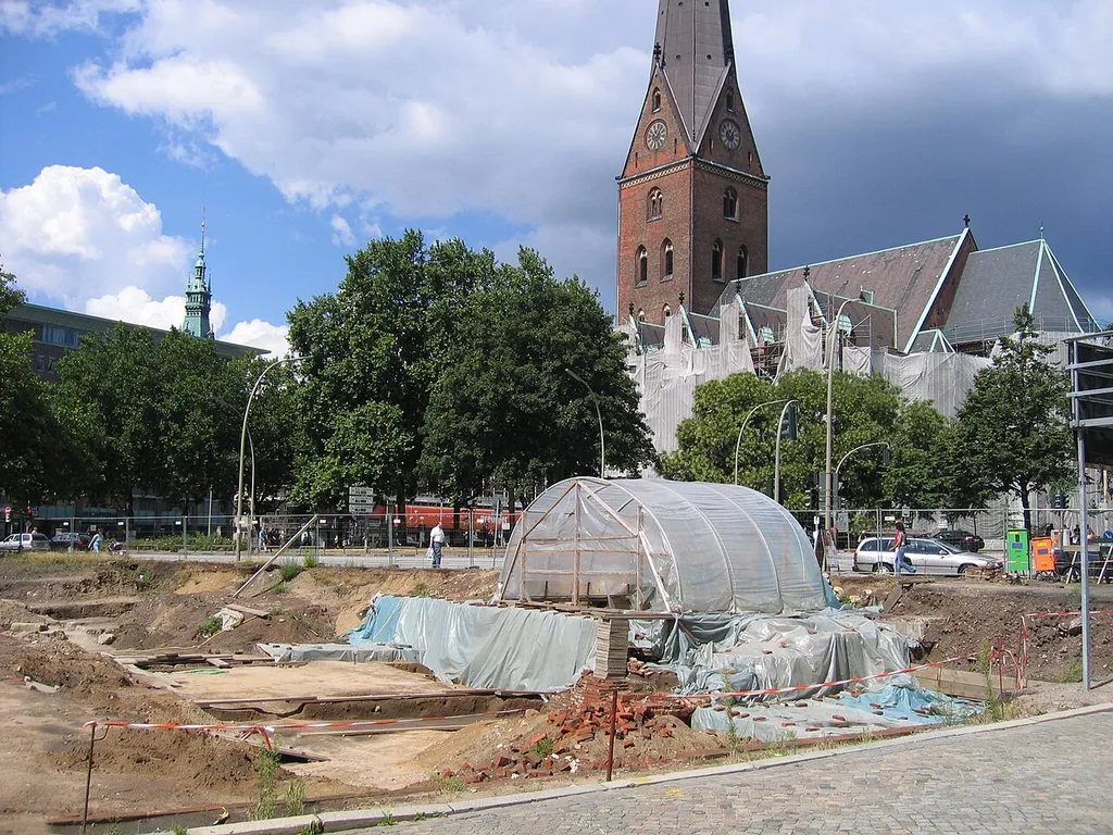 Domplatz Hamburg with archaeological excarvations in August 2006. They have found old remains of the Hammaburg.