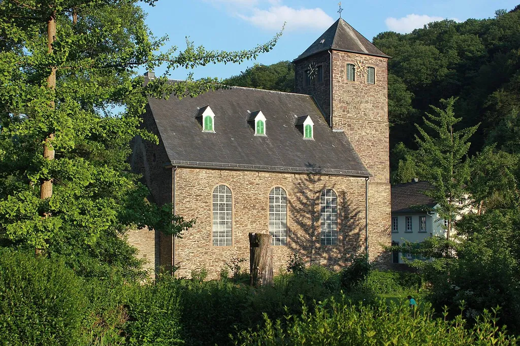 Müngstener Straße, Solingen-Burg, aufgenommen im Sommer 2015