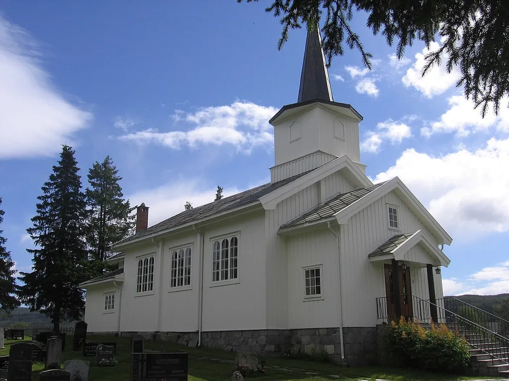 Nice wooden church in Geilo <a href="http://loc.alize.us/#/flickr:1388626634">Geilo church</a> <a href="https://www.flickr.com/groups/geotagging/discuss/72157594165549916/">[?]</a>Geilo church