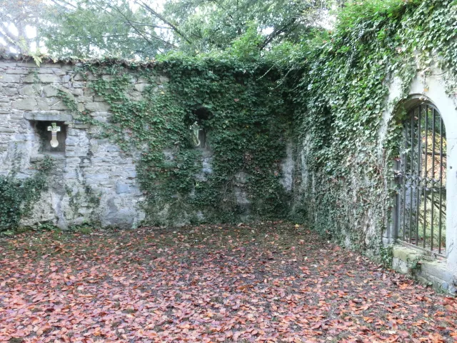 Deutschland - Bayern - Landkreis Lindau (Bodensee) - Lindau (Bodensee) - Schachen: Ruine "Burg Degelstein" - Innenansicht