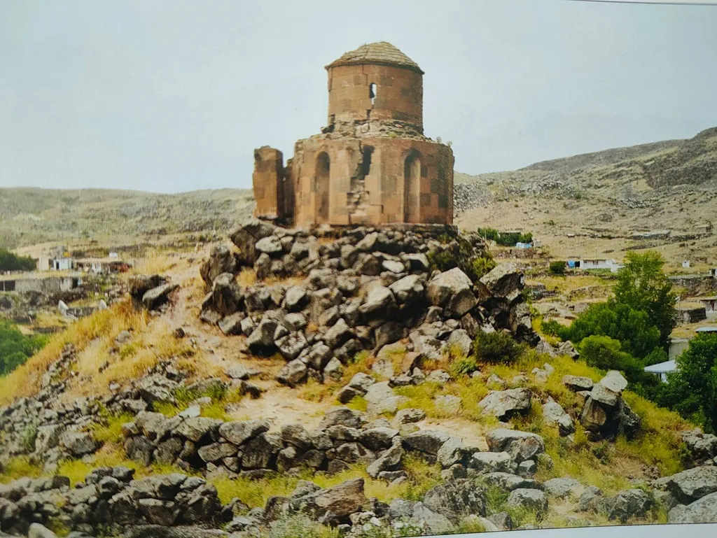 Շուշանավանքի ընդհանուր տեսքն արևելքից