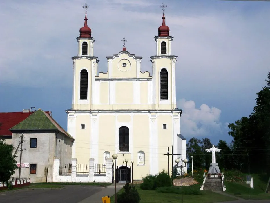 Касьцёл Сьвятых Апосталаў Пятра і Паўла ў Іўі