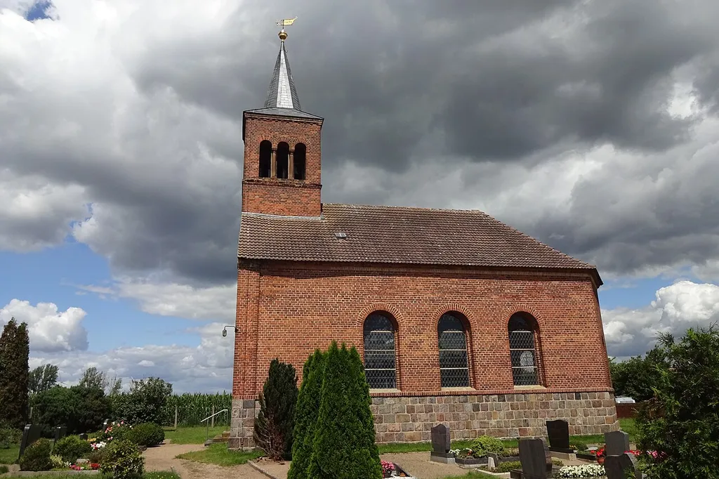 Wustrewe ist ein Ortsteil der Ortschaft Winkelstedt und der Stadt Kalbe (Milde) im Altmarkkreis Salzwedel in Sachsen-Anhalt.