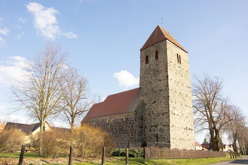 Ihlow, Ortsteil Riethof in Brandenburg. Die Dorfkirche steht unter Denkmalschutz.