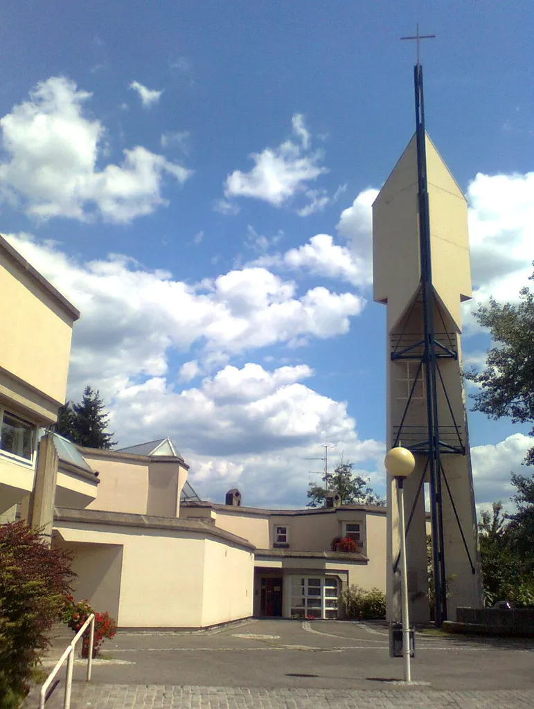 Kirche Christus der Auferstandene in Graz, Liebenau