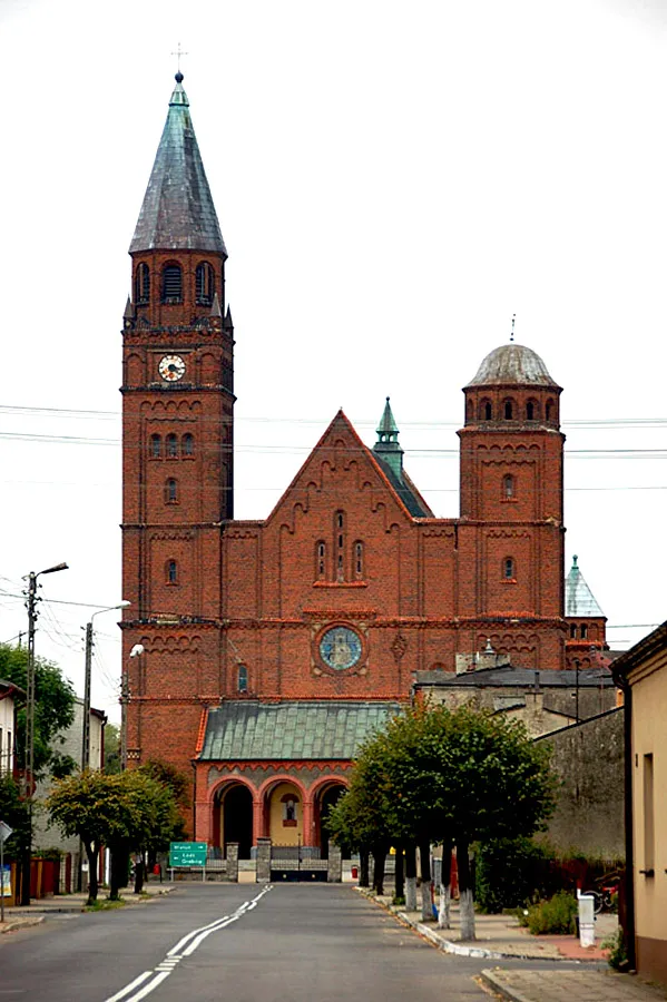 Lututów - kościół parafialny pw. śś. Apostołów Piotra i Pawła (zabytek nr 302 z 30.09.1981)