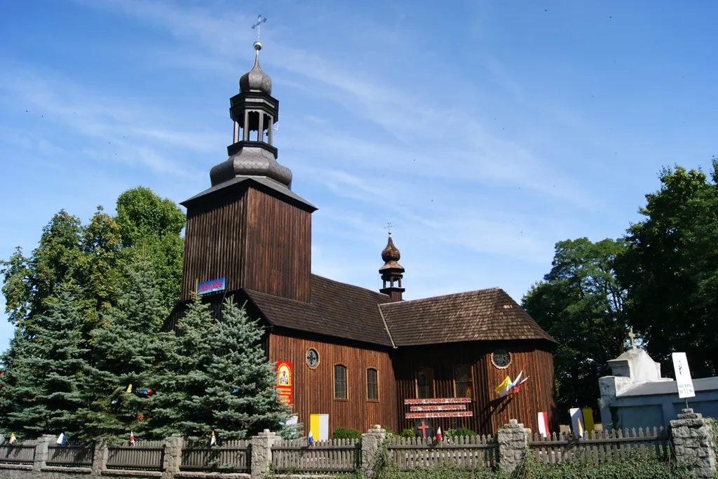 Czermin - drewniany kościół parafialny św. Jakuba z 1. połowy XVIII wieku