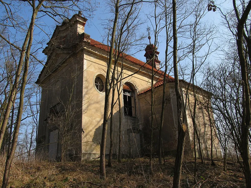 Pacelice - kostel Proměnění Páně