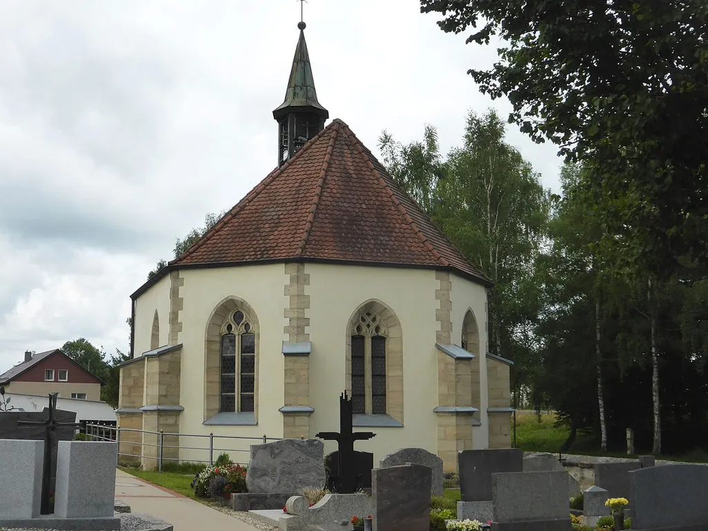 Friedhofkirche_Mater_Dolorosa_(Eschenbach_in_der_Oberpfalz)