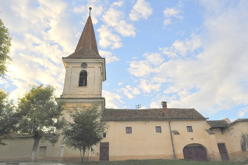 Fortified church in Șona, Alba County, Romania