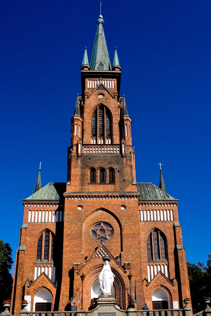Pruszków Żbików, ul. 3 Maja 126 - kościół parafialny p.w. Niepokalanego Poczęcia NMP pocz. XX