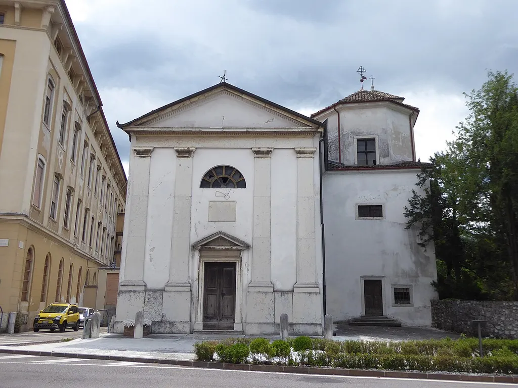 Borgo Sacco (Rovereto, Trentino, Italy), Holy Trinity church