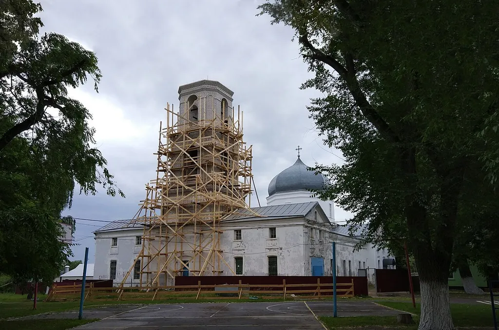 Церковь Покрова Пресвятой Богородицы (Дмитряшевка) 23.06.2017. Восстановление колокольни. Вид с юго-западной стороны.