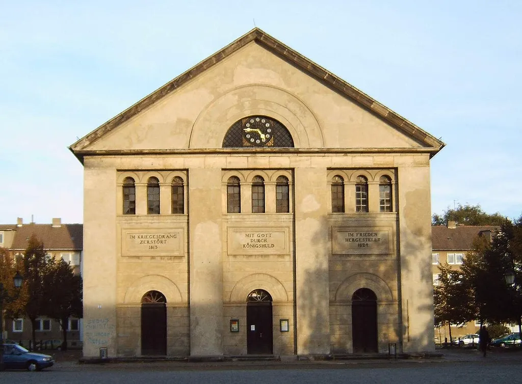 Nicolaikirche in Magdeburg-Neue Neustadt, Westseite