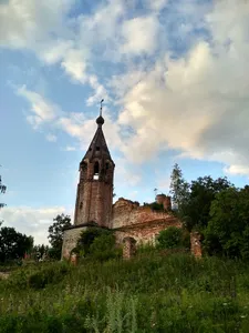 Saints Florus and Laurus Church, Froly