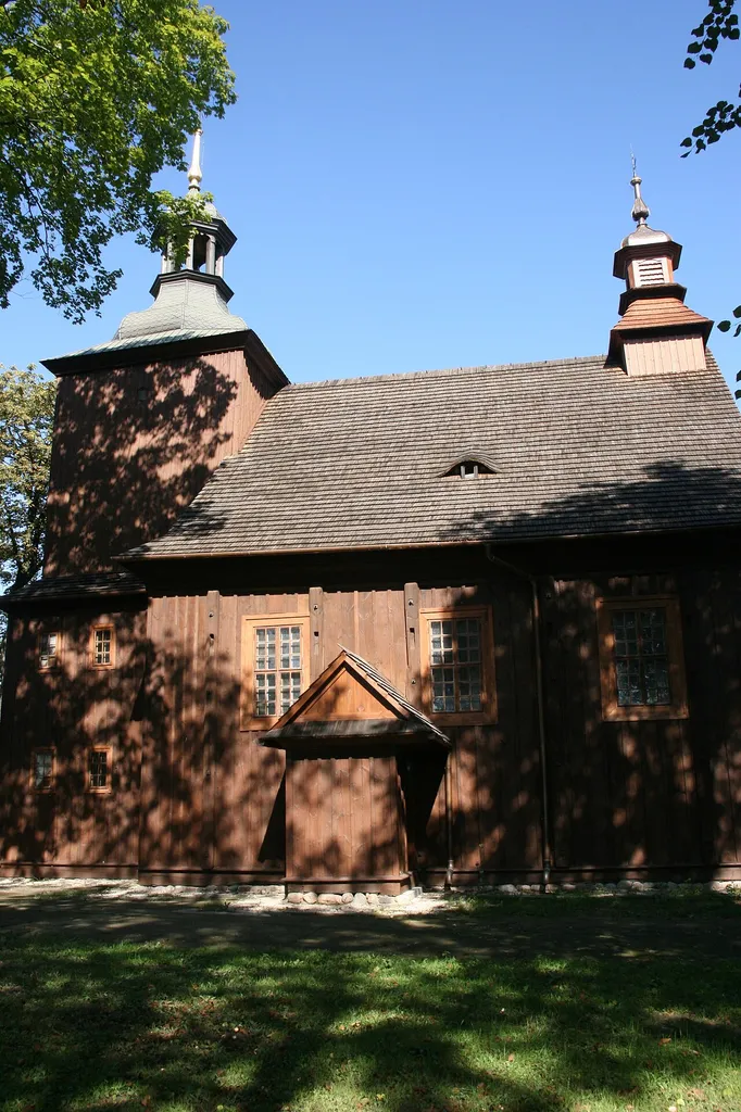 Łęki Kościelne - kościół parafialny pw. św. Marii Magdaleny (zabytek nr 261/20 z 07.06.1967 i 42-III-6 z 24.03.1947)