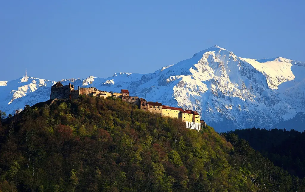 Medieval fortification of Râșnov Citadel, seen from the Cristian-Râșnov road