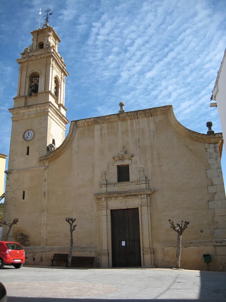 Façana de l'església de Sant Joan Evangelista de Vallat (Alt Millars)