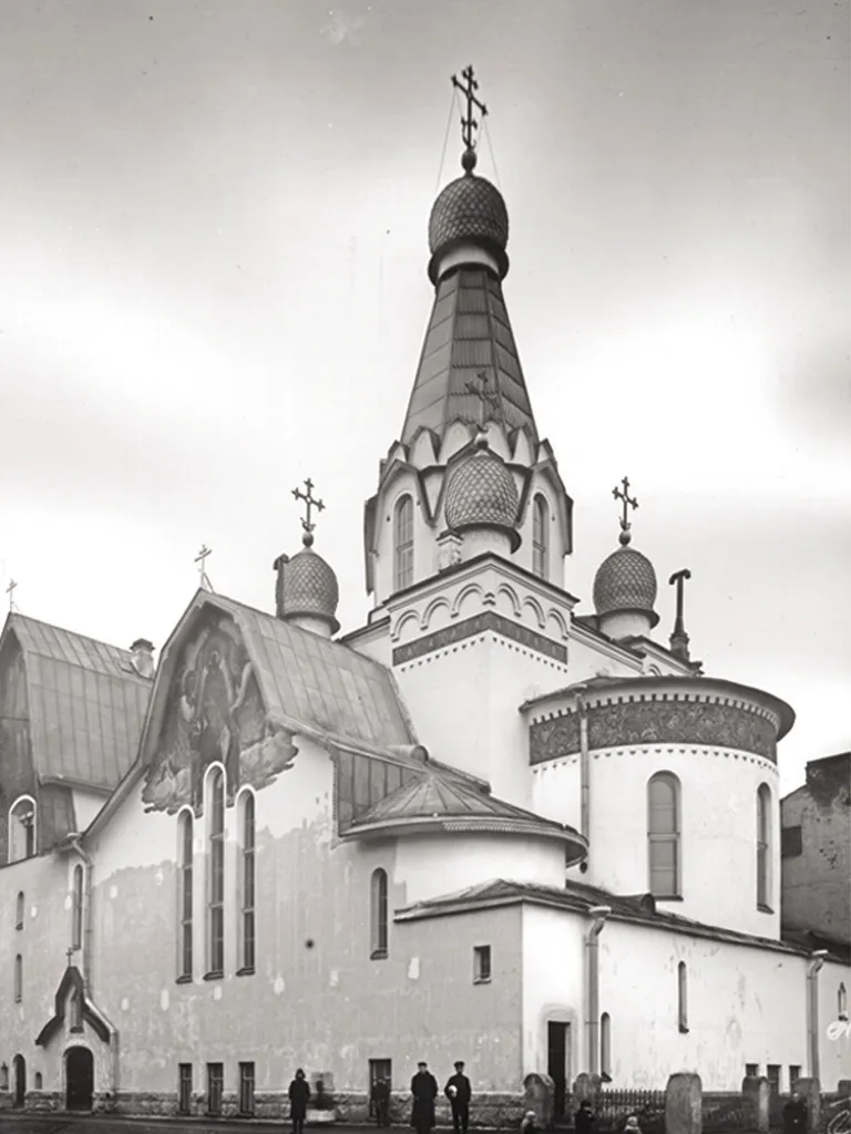 Православный Храм Святителя Петра Митрополита Московского на Роменской ул. д.12 в Санкт-Петербурге