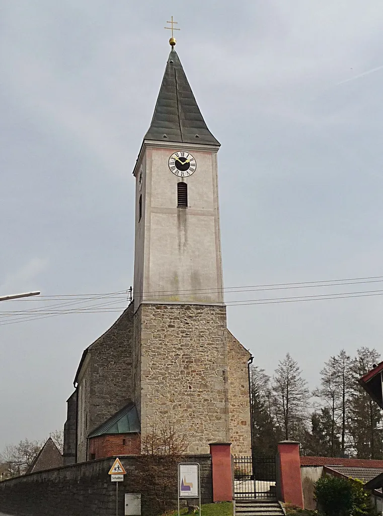 Die Nebenkirche St. Petrus in Schwarzach