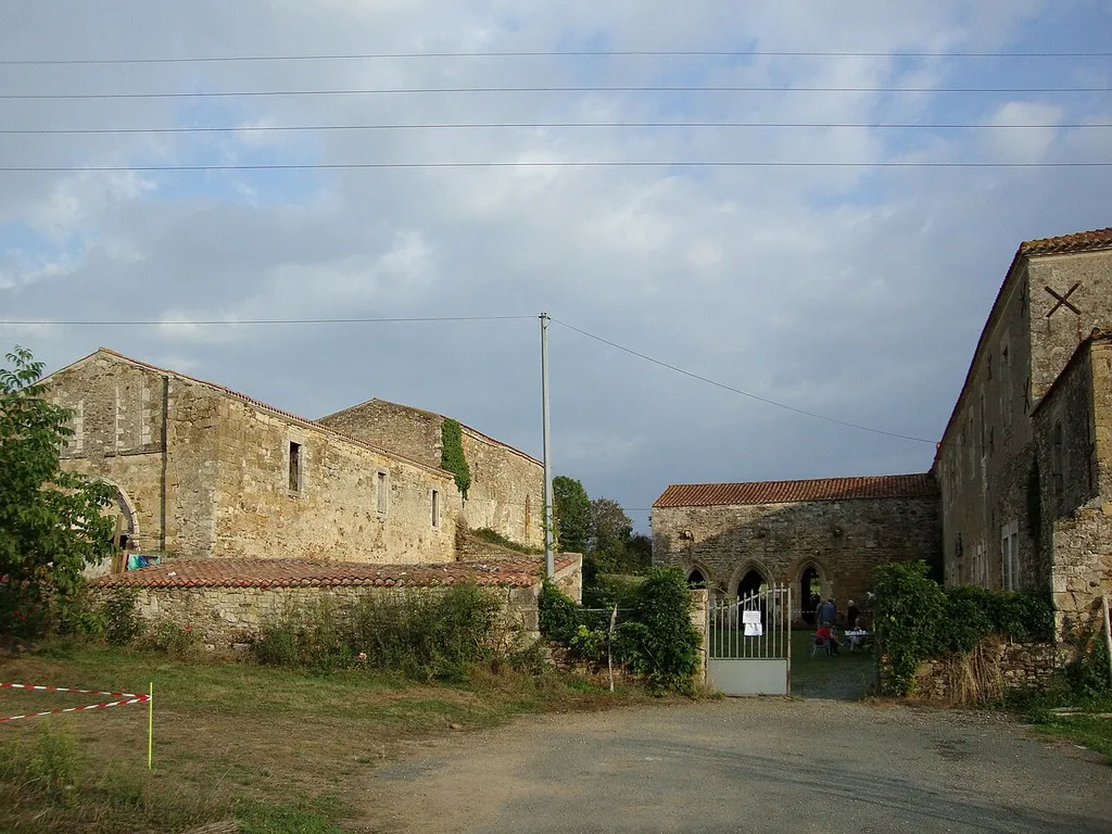 Abbaye de Trizay (Vendée, France), (Inscrite, 1989)