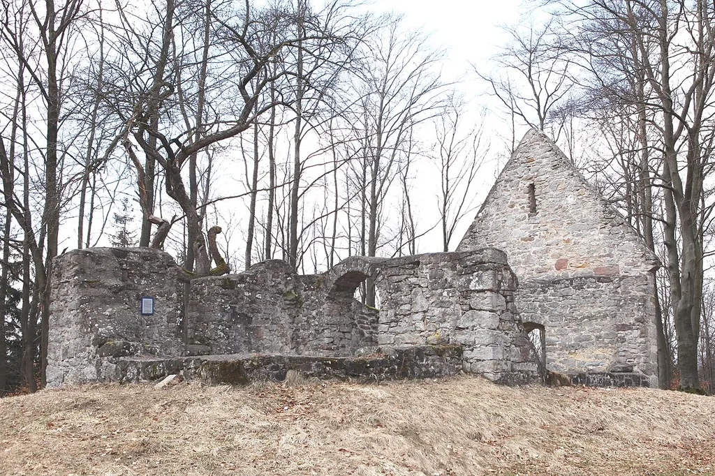 Ruine der Ottilienkapelle auf dem Ehrenberg, Landkreis Hildburghausen