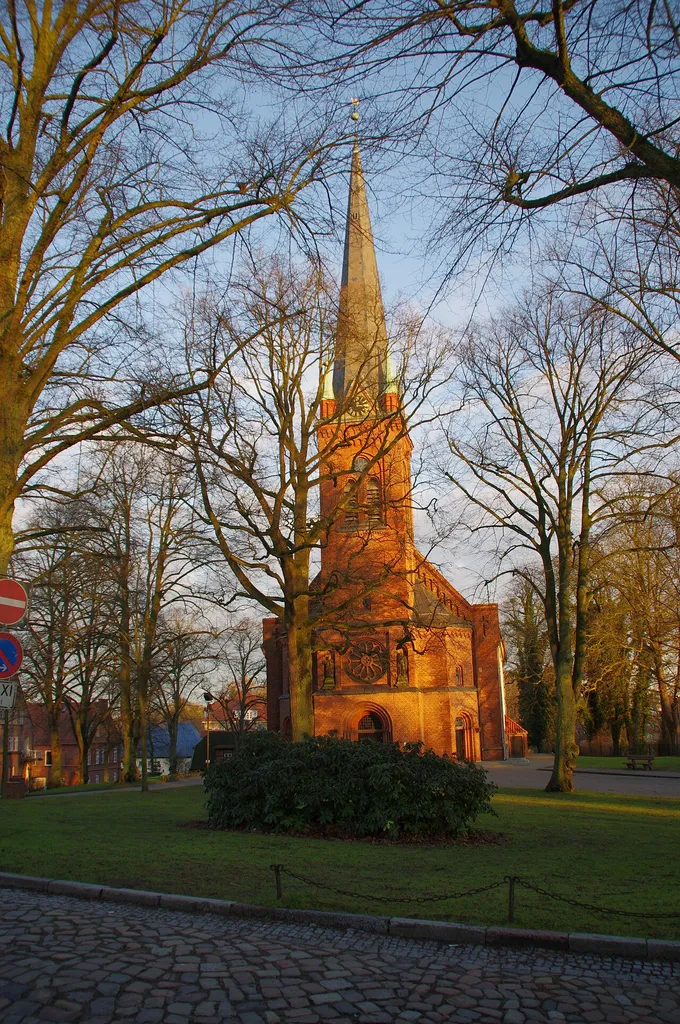 Eingang der Peter-Paul-Kirche Bad Oldesloe