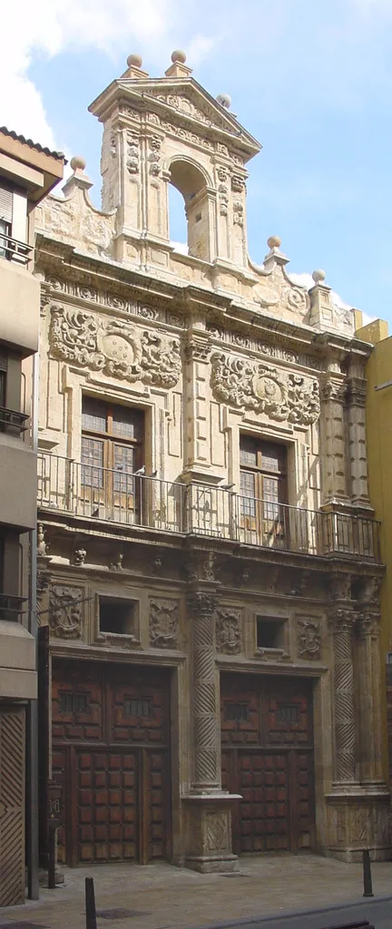 Portada de la iglesia de la Pasión en Valladolid, España.
