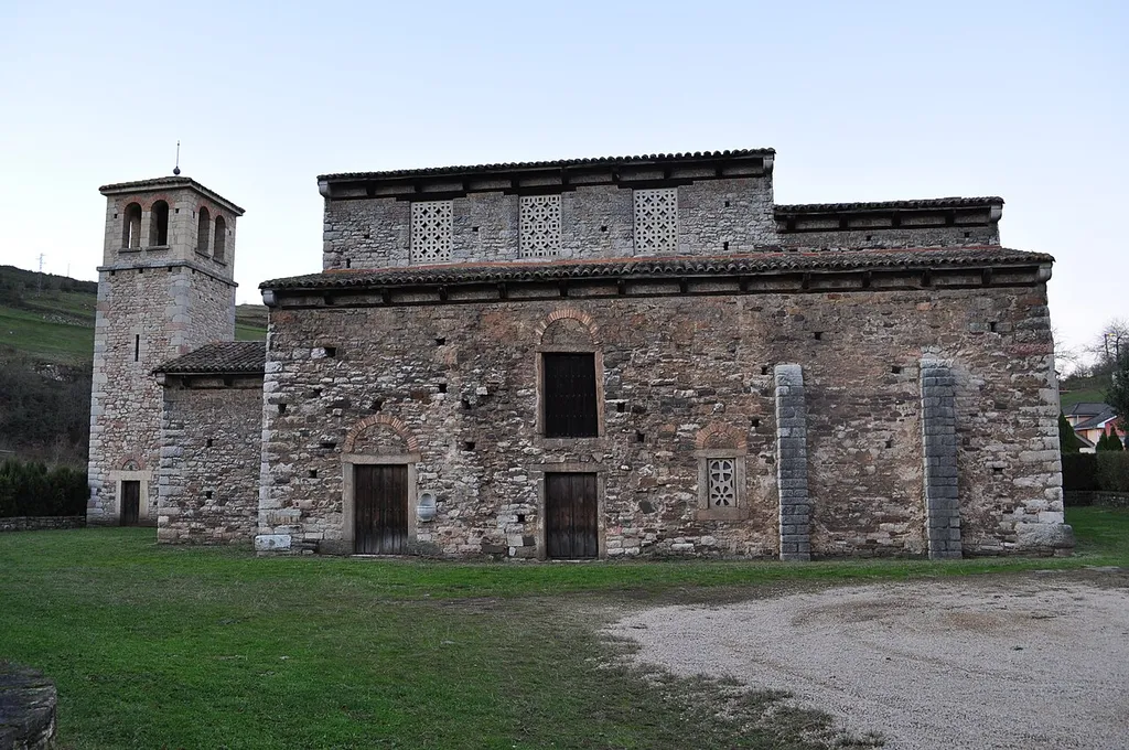Iglesia de San Pedro de Nora