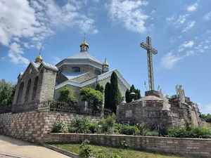 Church of the Holy Virgin, Zvyniach (OCU)