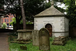 Gibson Mausoleum in St Nicholas' Churchyard