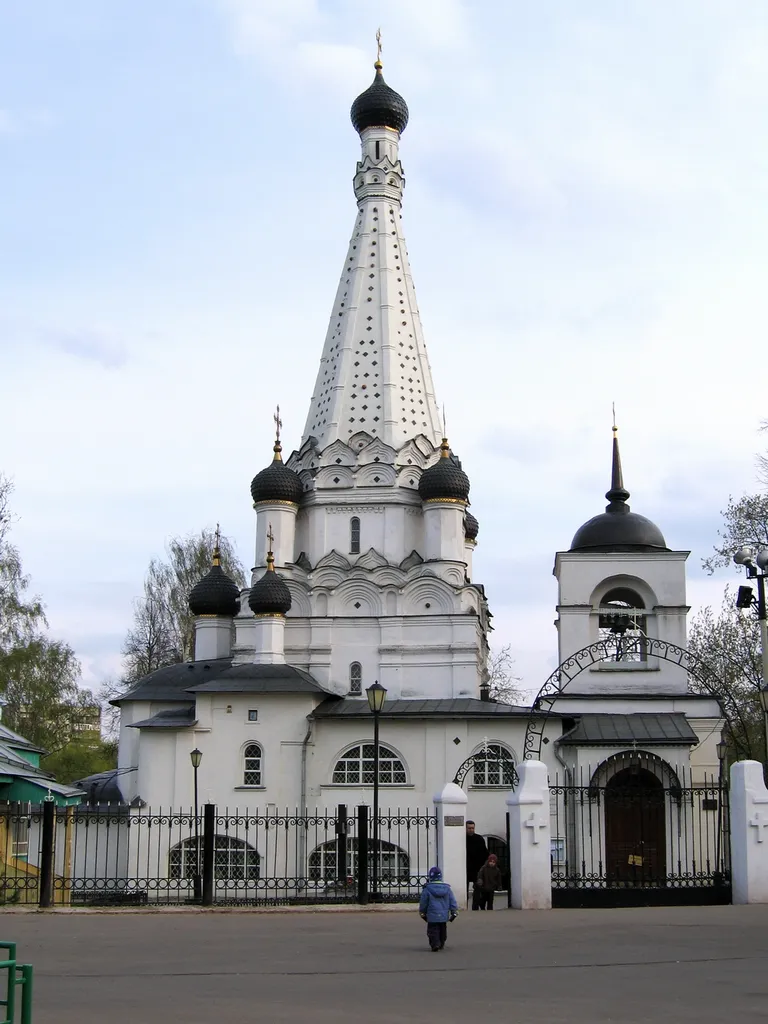 Moscow, Church of the Protection of the Theotokos in Medvedkovo.