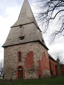 Kirche mit Ausstattung