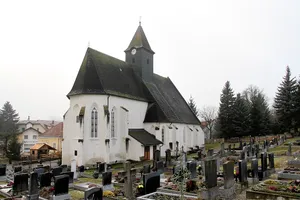 Kath. Pfarrkirche Alle Heiligen und Friedhof