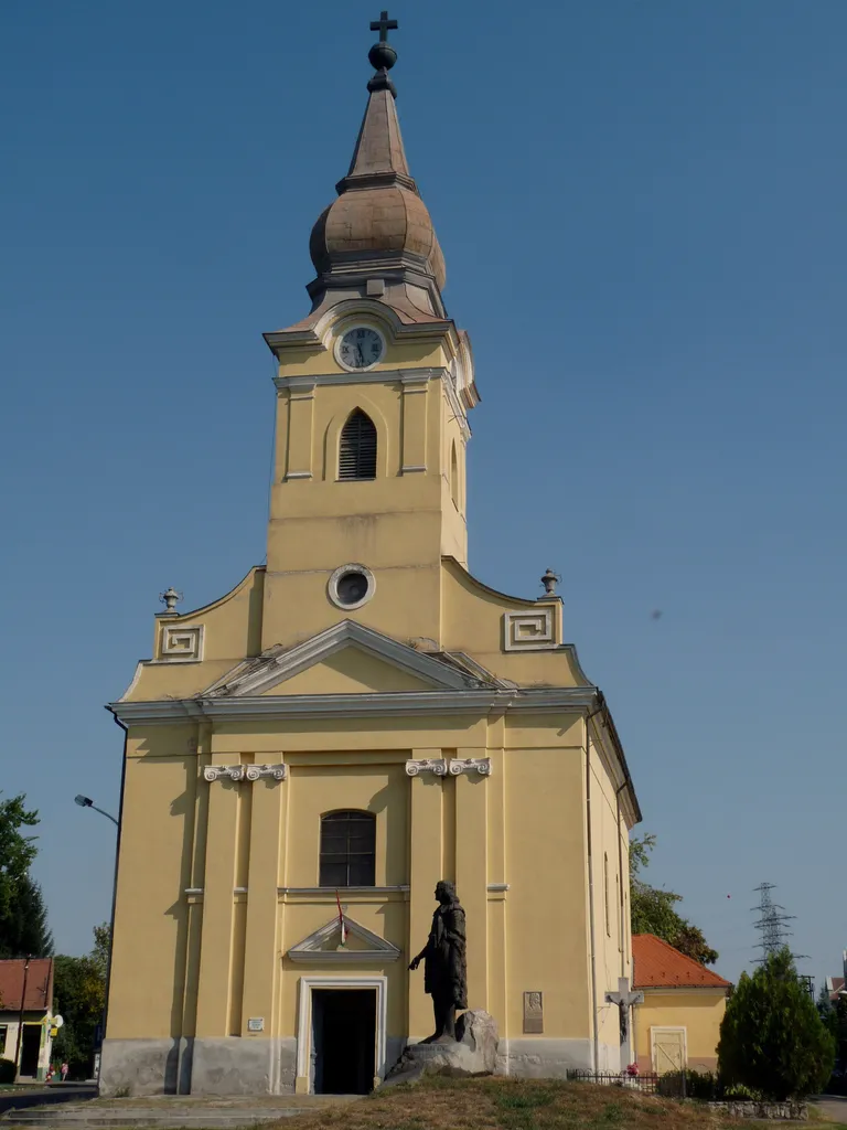 R. k. templom (Vártemplom; Magyarok Nagyasszonya) (Szolnok, Szent István tér)