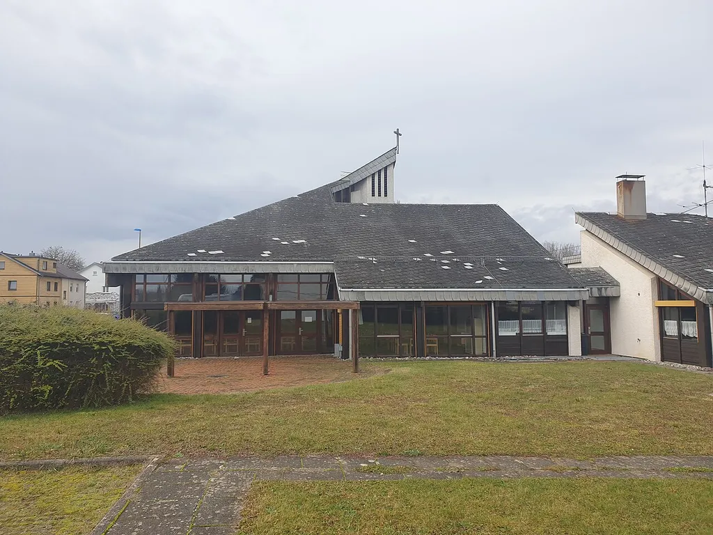 Außenansicht Katholische Kirche und Gemeindezentrum