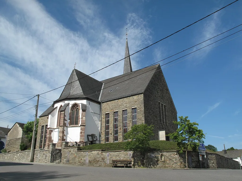 Crombach, church