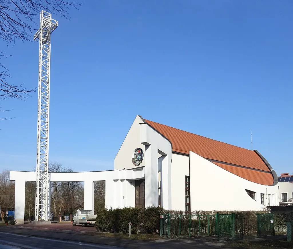 Kościół Matki Bozej Pociescenia w Krakowie przy ul. Bulwarowej 15a.