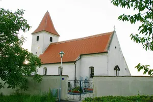Kath. Filialkirche hl. Matthäus und Friedhof